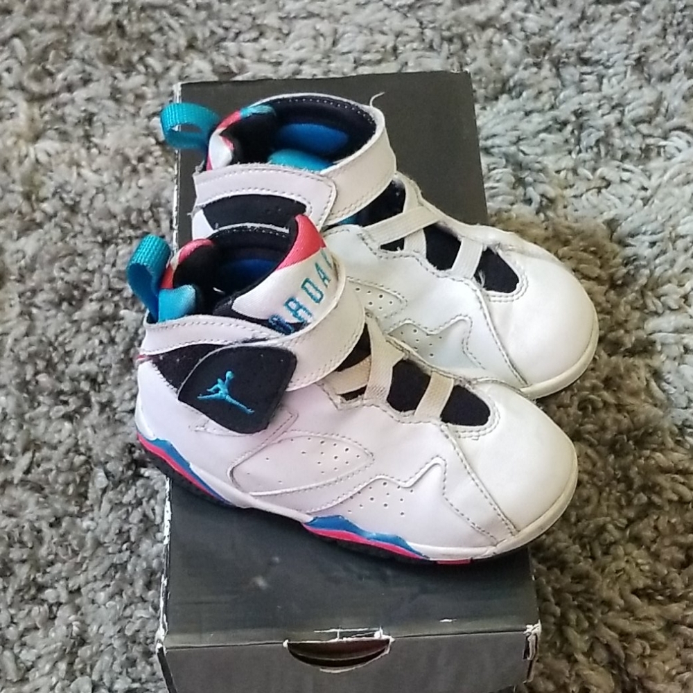 Jordan's size 7